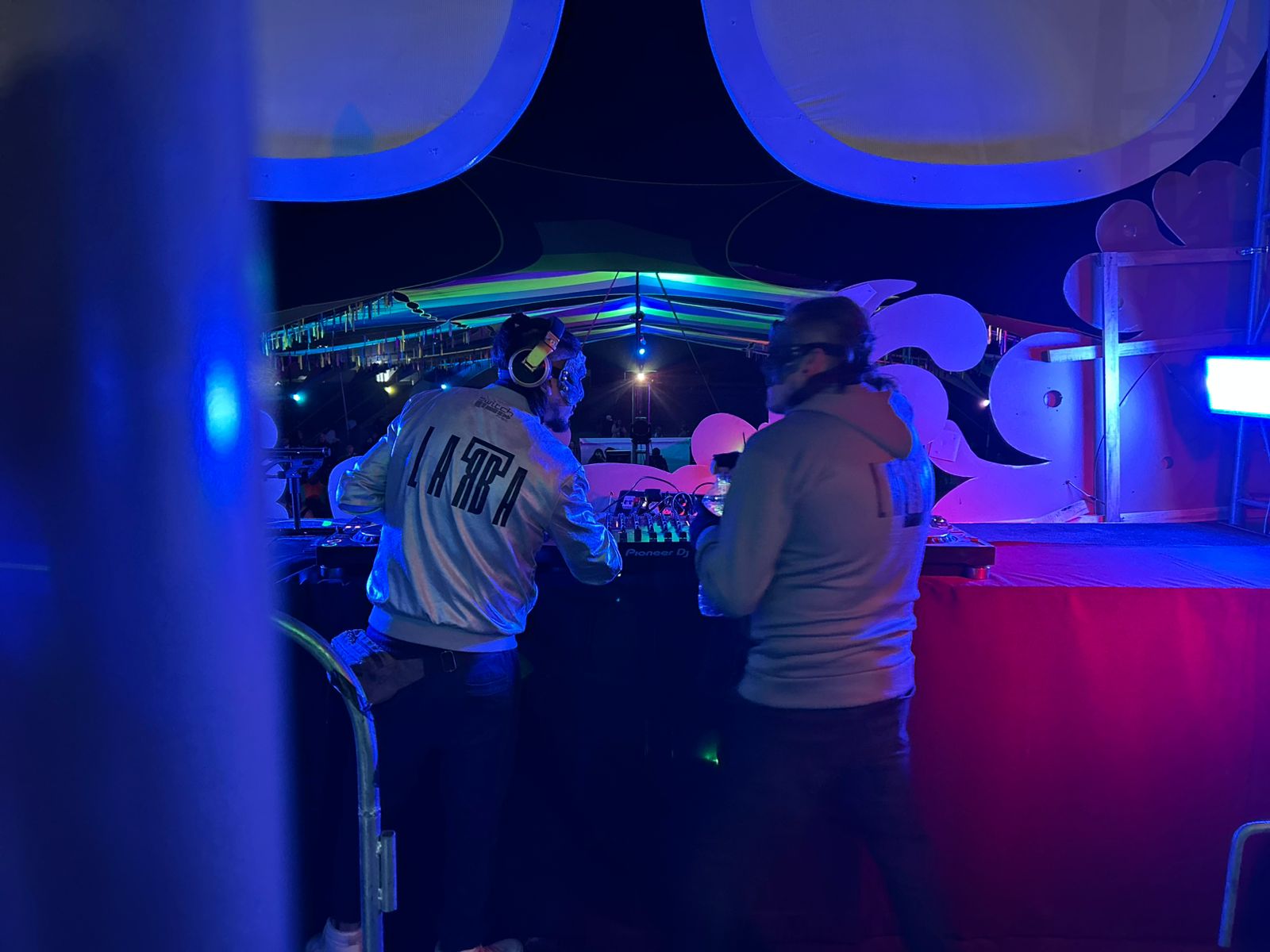 Presentación de LARBA en Neelix & Friends